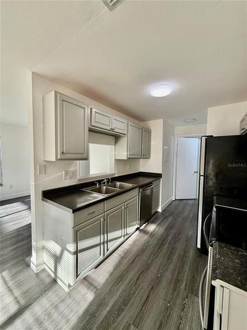 14222 VILLAGE VIEW DRIVE, Tampa, FL 33624
