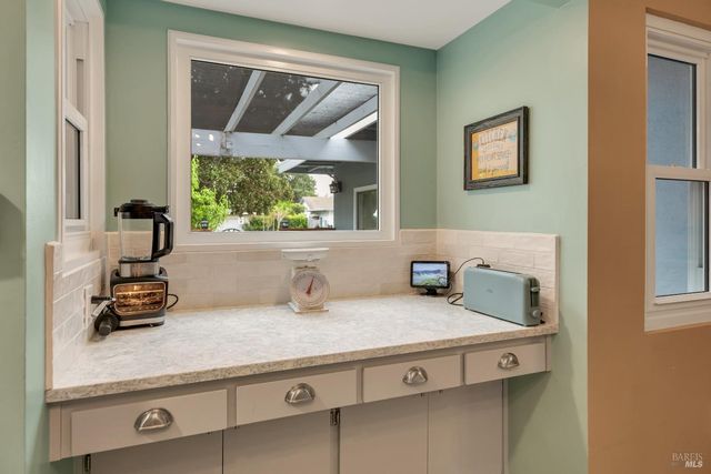 1250 Mission Dr, Sonoma, CA 95476