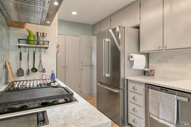 1250 Mission Dr, Sonoma, CA 95476