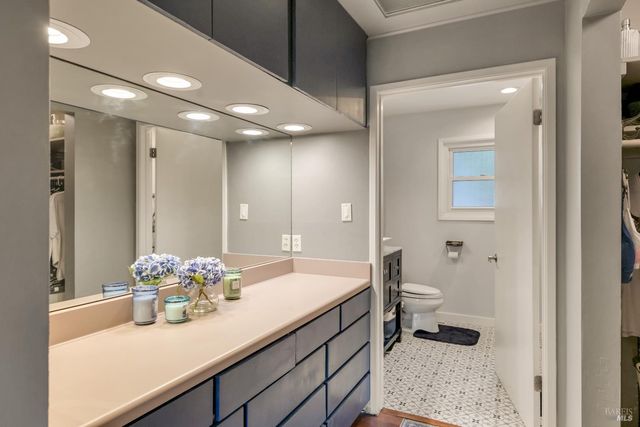 1250 Mission Dr, Sonoma, CA 95476