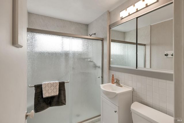 1250 Mission Dr, Sonoma, CA 95476