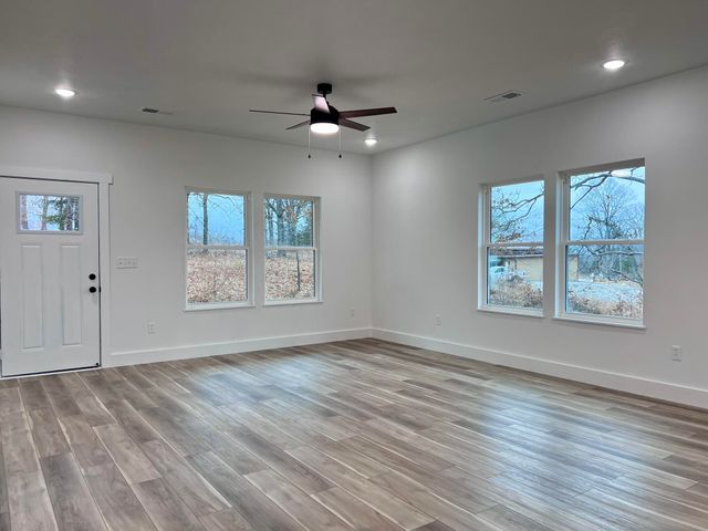 96 Rainbow Hill Lane, Reeds Spring, MO 65737