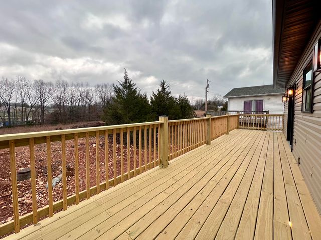 96 Rainbow Hill Lane, Reeds Spring, MO 65737