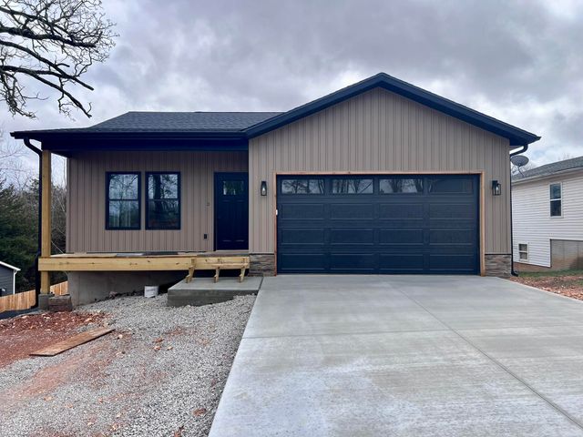 96 Rainbow Hill Lane, Reeds Spring, MO 65737