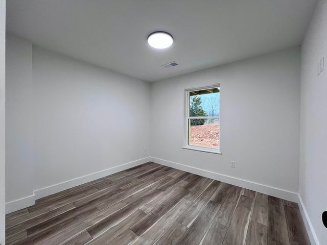 96 Rainbow Hill Lane, Reeds Spring, MO 65737