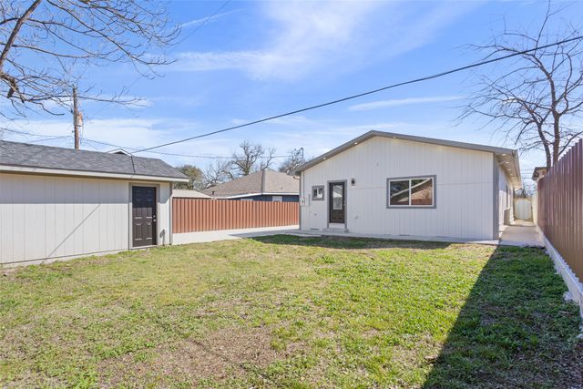 715 E Main Street, Mexia, TX 76667