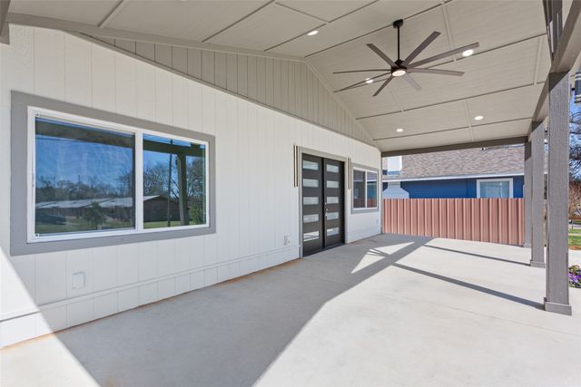 715 E Main Street, Mexia, TX 76667