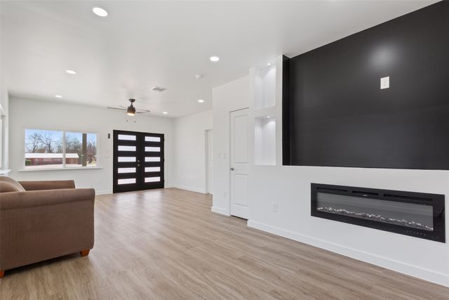 715 E Main Street, Mexia, TX 76667