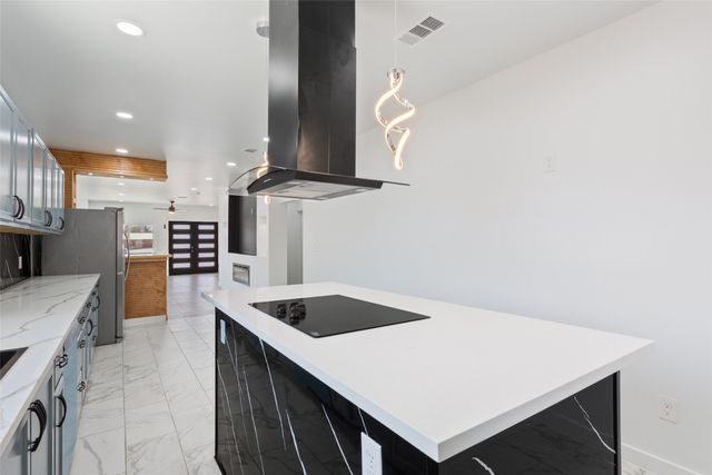 715 E Main Street, Mexia, TX 76667