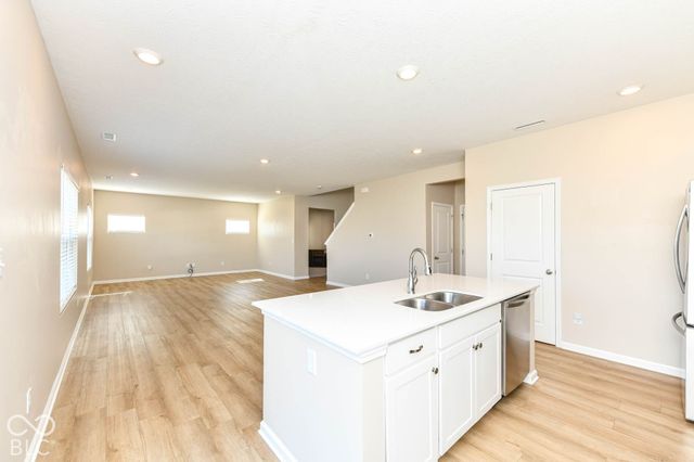 1643 N Sailboat Drive, Greenfield, IN 46140