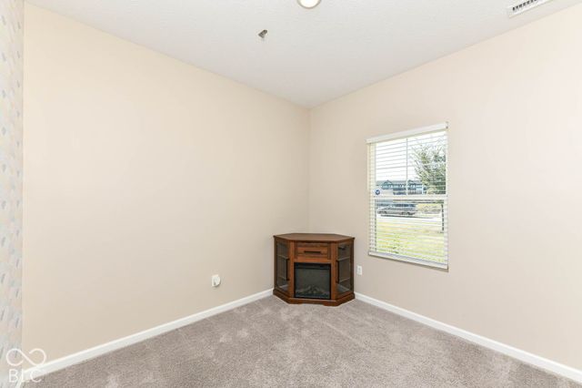 1643 N Sailboat Drive, Greenfield, IN 46140