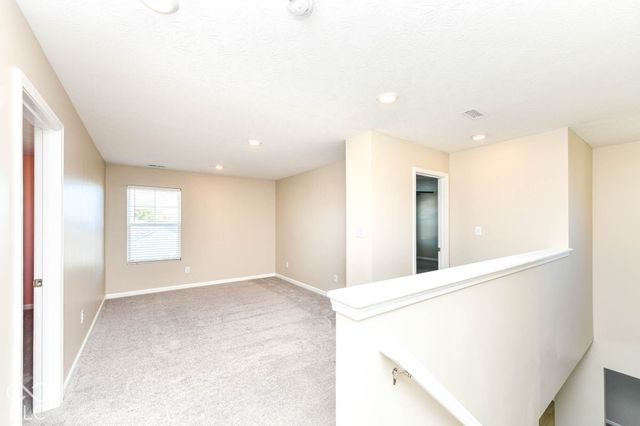 1643 N Sailboat Drive, Greenfield, IN 46140