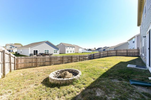 1643 N Sailboat Drive, Greenfield, IN 46140