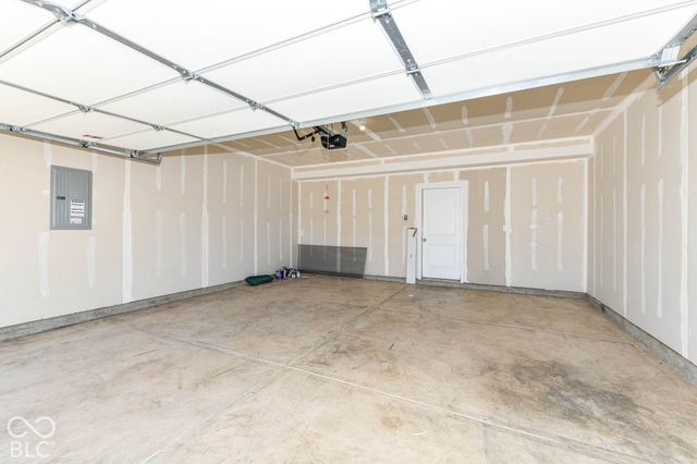 1643 N Sailboat Drive, Greenfield, IN 46140