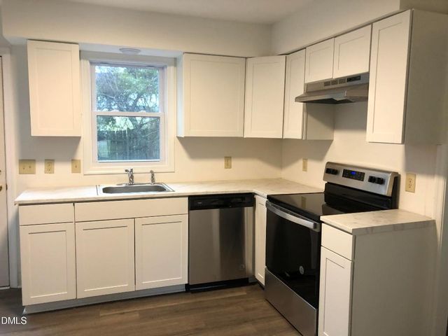 712 Kimpton Court, Fuquay Varina, NC 27526