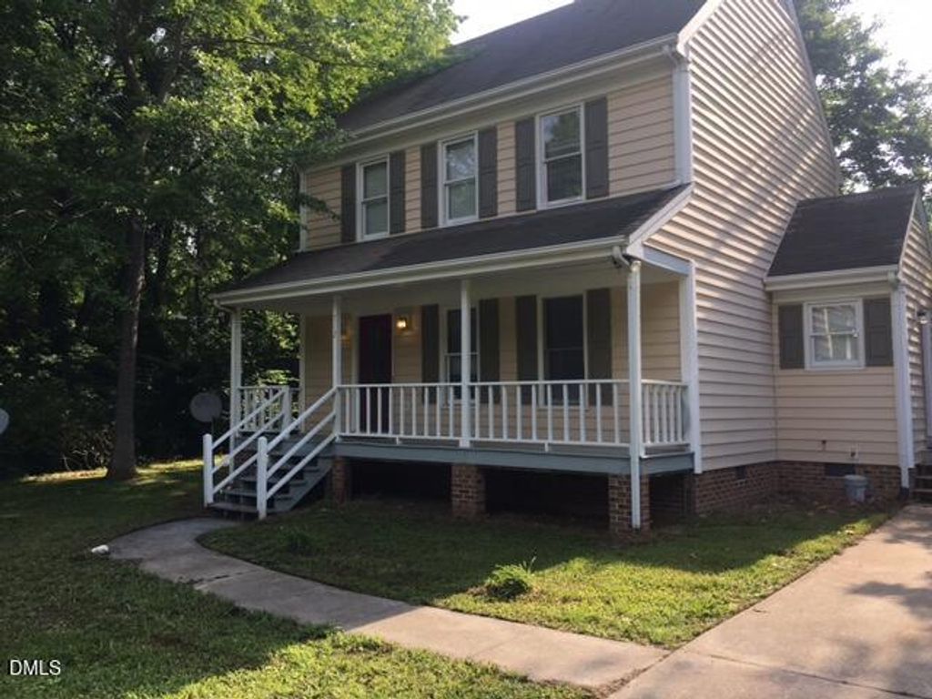 712 Kimpton Court, Fuquay Varina, NC 27526