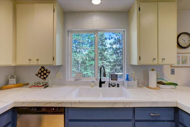 11823 Lost Ranch Way, Nevada City, CA 95959