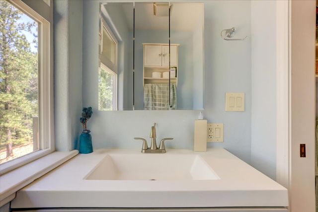 11823 Lost Ranch Way, Nevada City, CA 95959