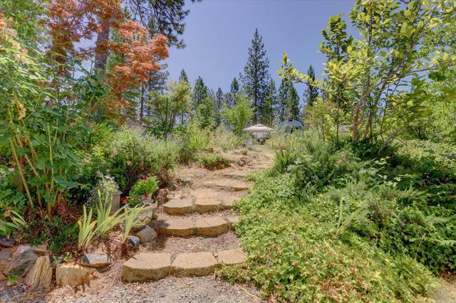 11823 Lost Ranch Way, Nevada City, CA 95959