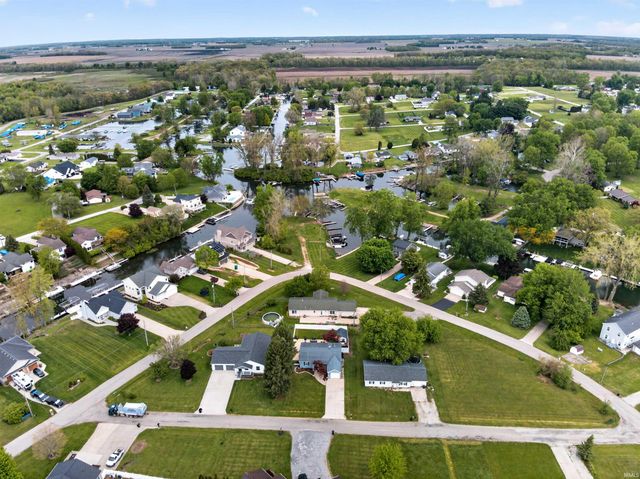 9202 E Lilac Lane, Cromwell, IN 46732