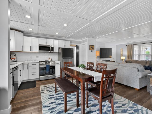 9202 E Lilac Lane, Cromwell, IN 46732