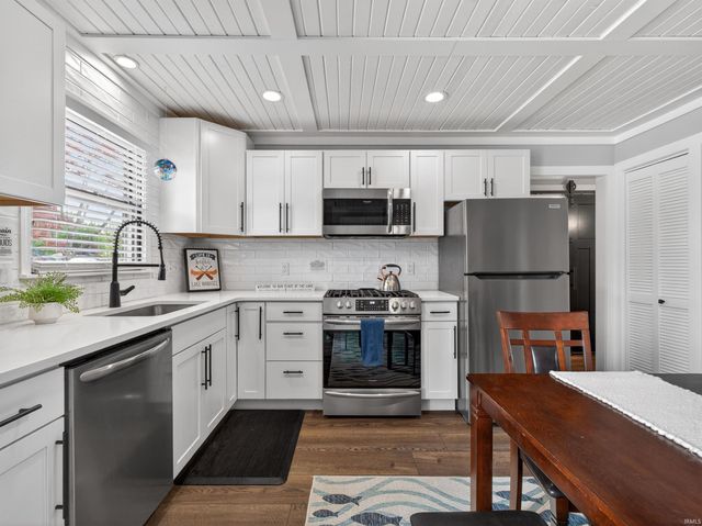 9202 E Lilac Lane, Cromwell, IN 46732