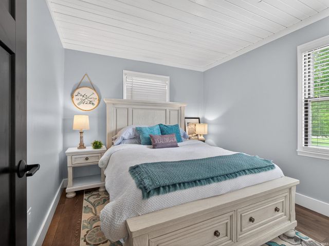 9202 E Lilac Lane, Cromwell, IN 46732