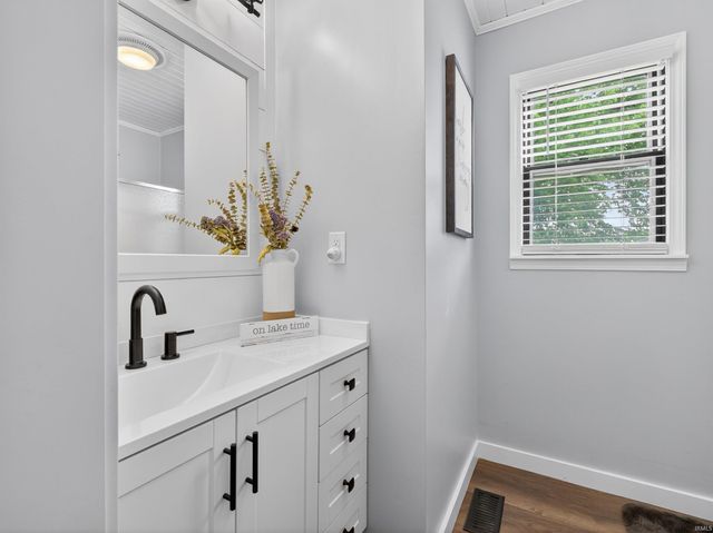 9202 E Lilac Lane, Cromwell, IN 46732
