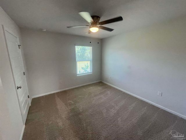 10541 Queens Gate Cir, Pensacola, FL 32506