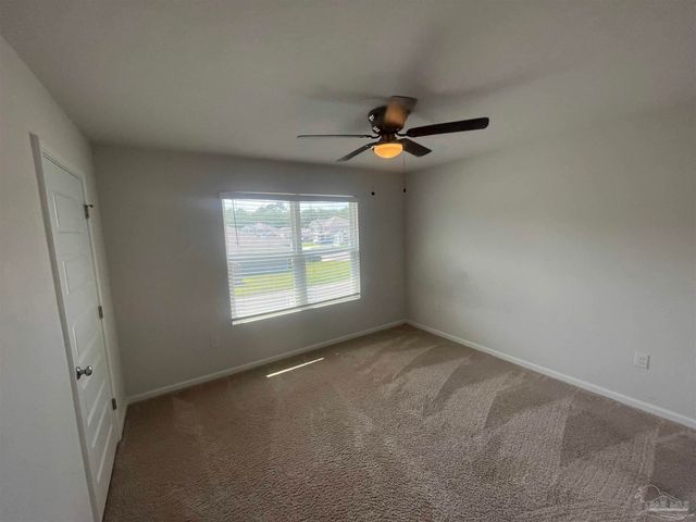 10541 Queens Gate Cir, Pensacola, FL 32506