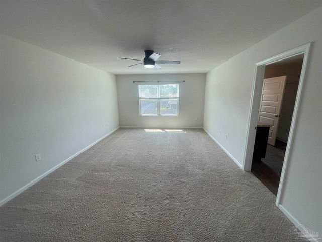 10541 Queens Gate Cir, Pensacola, FL 32506