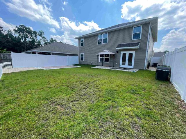 10541 Queens Gate Cir, Pensacola, FL 32506