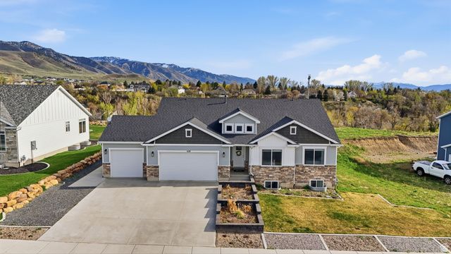638 E CANYON RIM RD, Smithfield, UT 84335