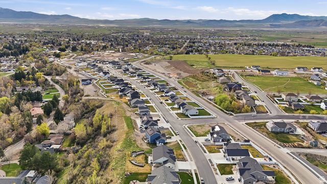 638 E CANYON RIM RD, Smithfield, UT 84335