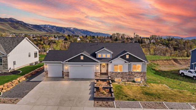 638 E CANYON RIM RD, Smithfield, UT 84335