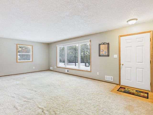 6858 E Viking Boulevard, Wyoming, MN 55092