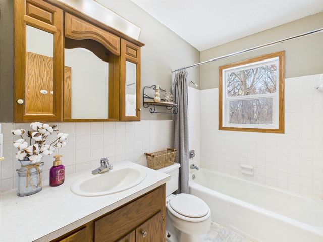 6858 E Viking Boulevard, Wyoming, MN 55092