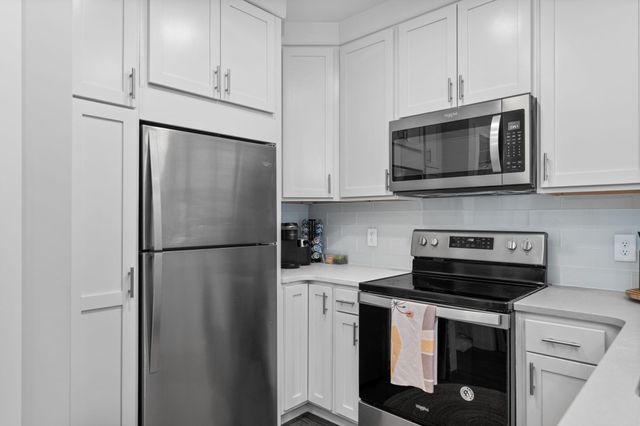 134 Gillis Street 15, Traverse City, MI 49684