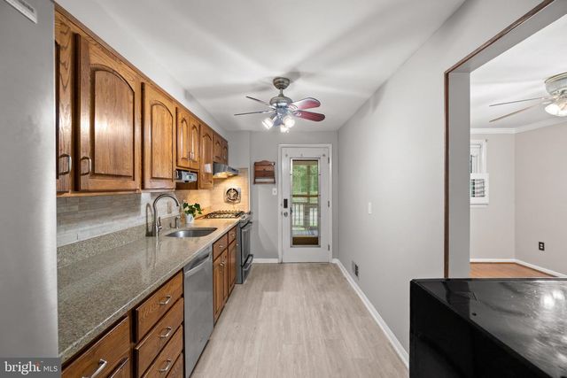 943 CIRCLE DR, Baltimore, MD 21227