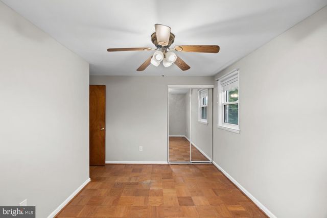 943 CIRCLE DR, Baltimore, MD 21227