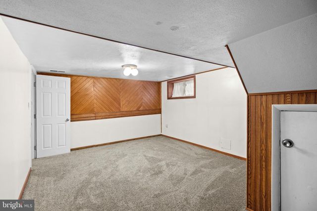 943 CIRCLE DR, Baltimore, MD 21227