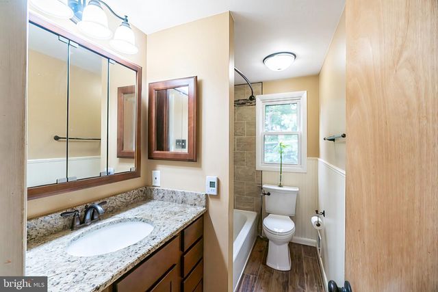 943 CIRCLE DR, Baltimore, MD 21227
