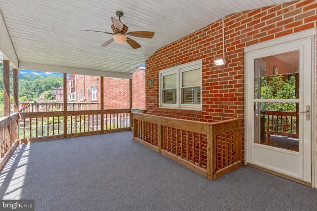 943 CIRCLE DR, Baltimore, MD 21227