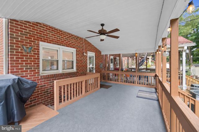 943 CIRCLE DR, Baltimore, MD 21227
