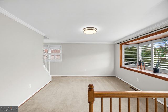 943 CIRCLE DR, Baltimore, MD 21227