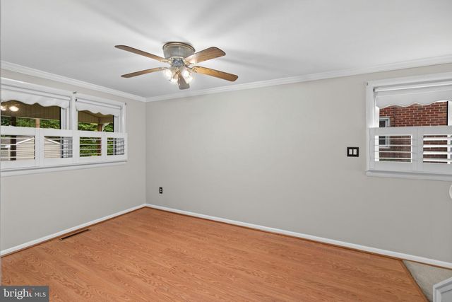 943 CIRCLE DR, Baltimore, MD 21227