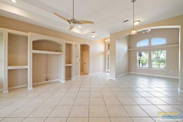 14 Cypress Point, Laguna Vista, TX 78578