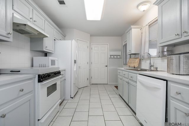 13563 S Trace Drive, Walker, LA 70785