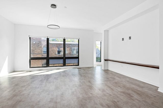 6605 North Avenue 6605-2, Oak Park, IL 60302