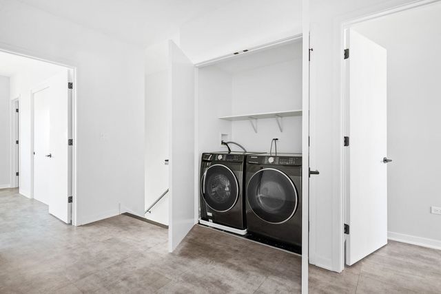 6605 North Avenue 6605-2, Oak Park, IL 60302